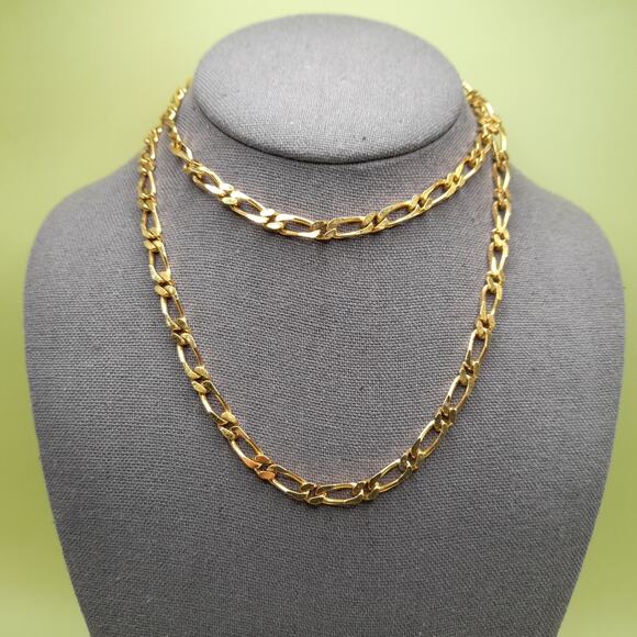 Vintage Signed Monet FIGARO Chain 30 inch LONG flattened links ELEGANT Necklace - Picture 3 of 8